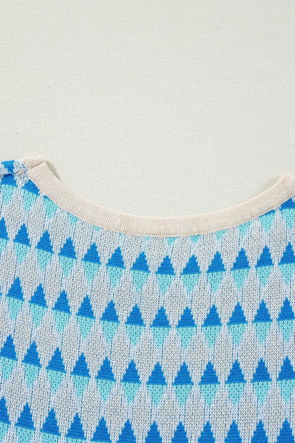Stripe Geometric Print Round Neck Slim Fit Sweater Vest - adritiX