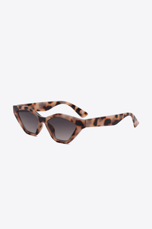 Cat Eye Polycarbonate Sunglasses - adritiX