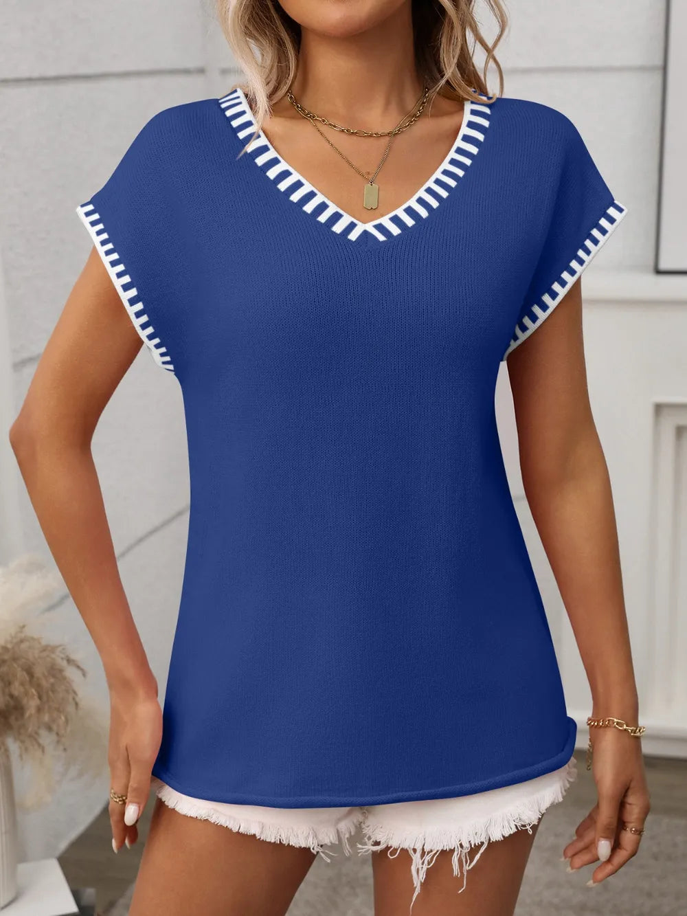 Contrast Trim V-Neck Short Sleeve Knit Top - adritiX