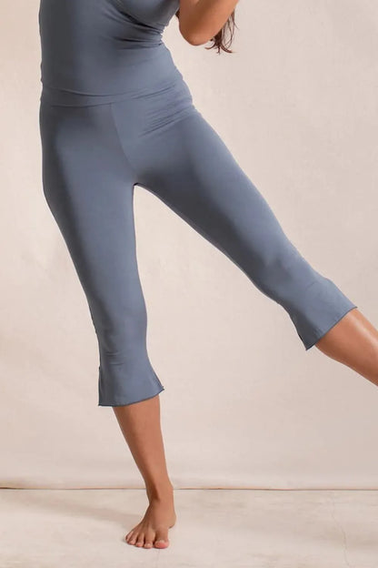 Side Slit Capris Leggings - adritiX