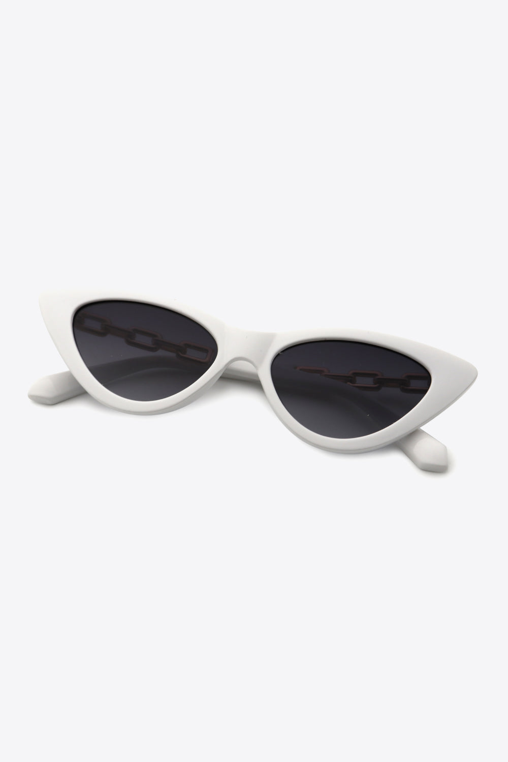 Chain Detail Cat-Eye Sunglasses - adritiX