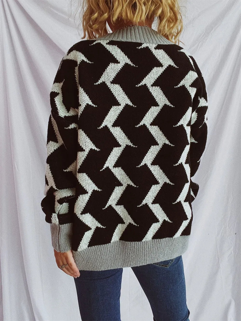 Contrast Trim Geometric V-Neck Long Sleeve Cardigan - adritiX