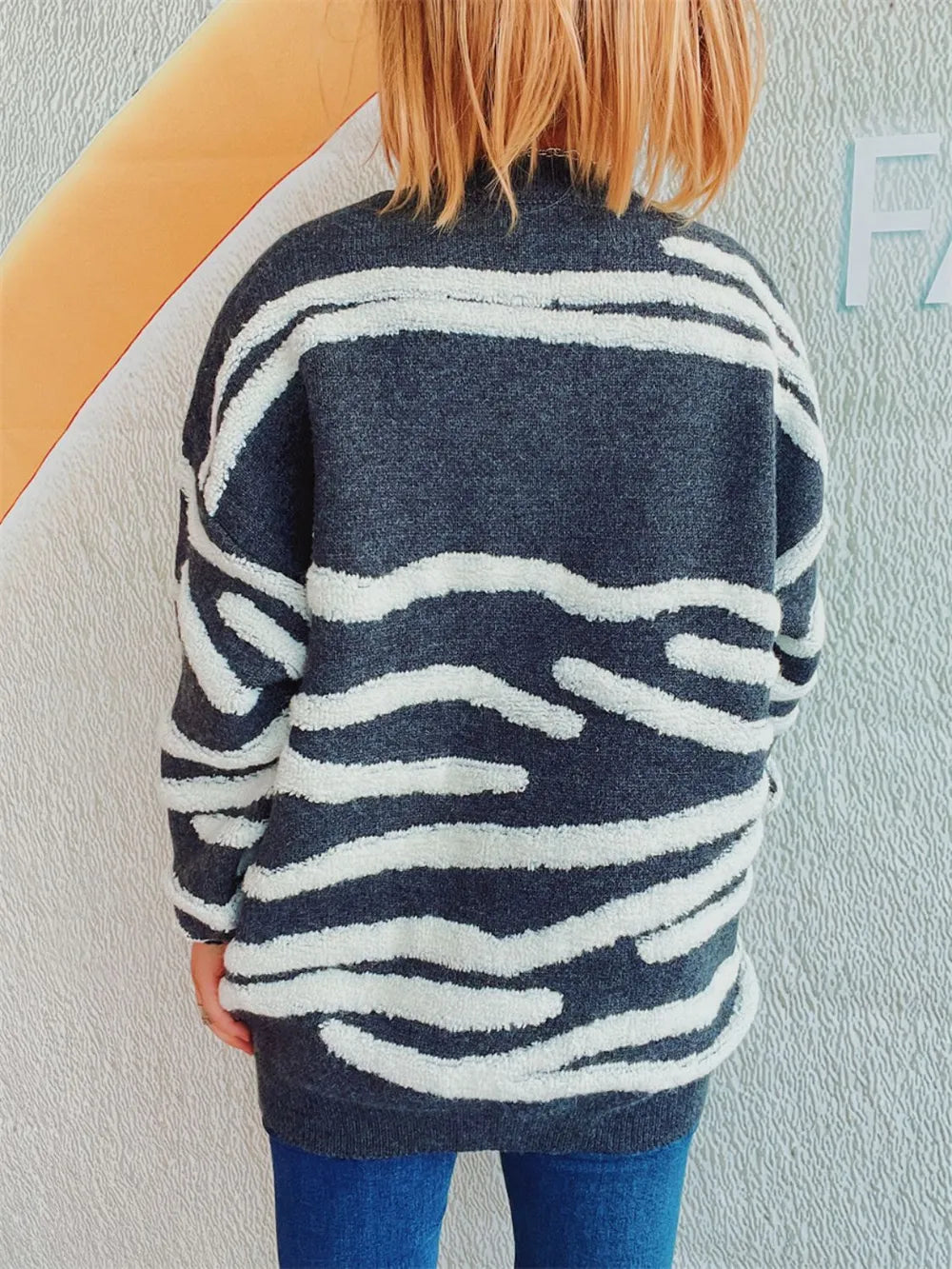 Elegant Contrast Round Neck Long Sleeve Sweater - adritiX