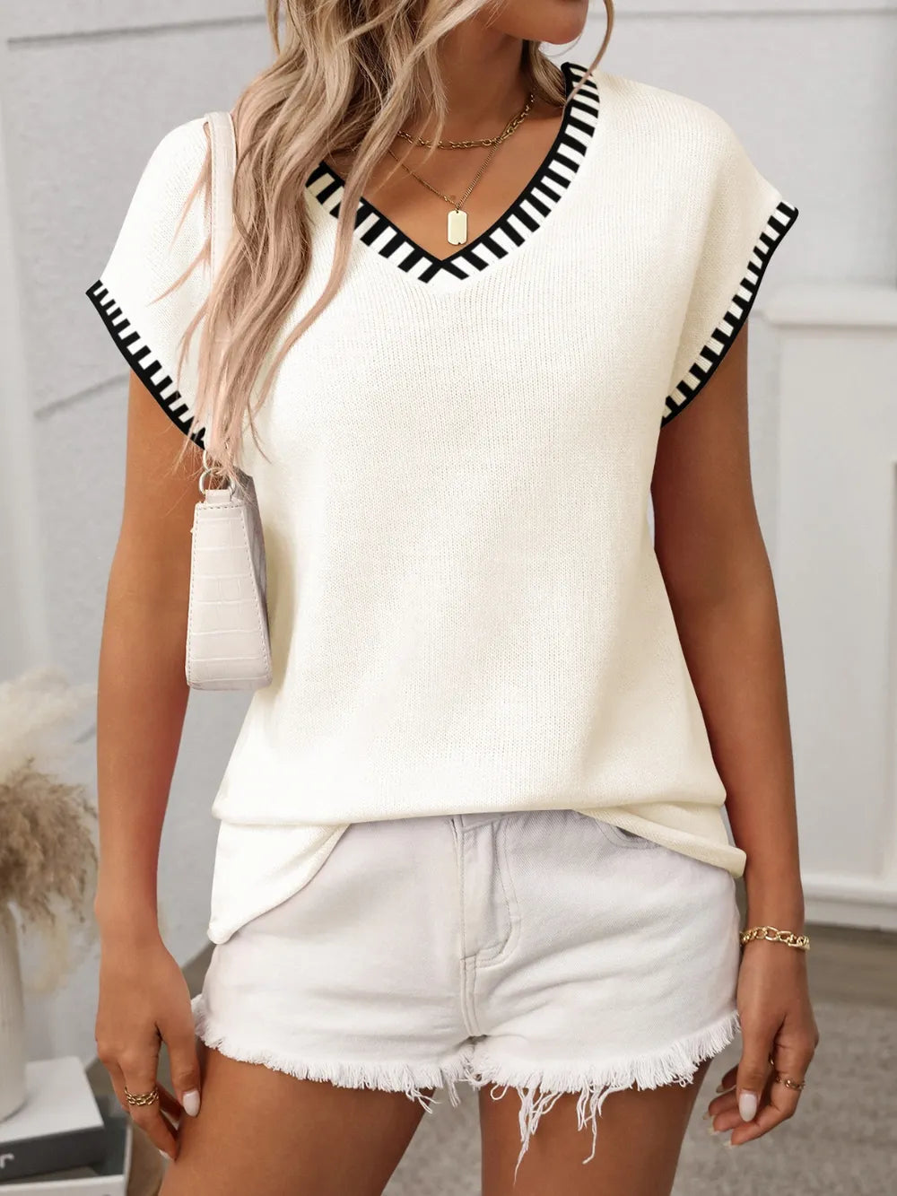Contrast Trim V-Neck Short Sleeve Knit Top - adritiX