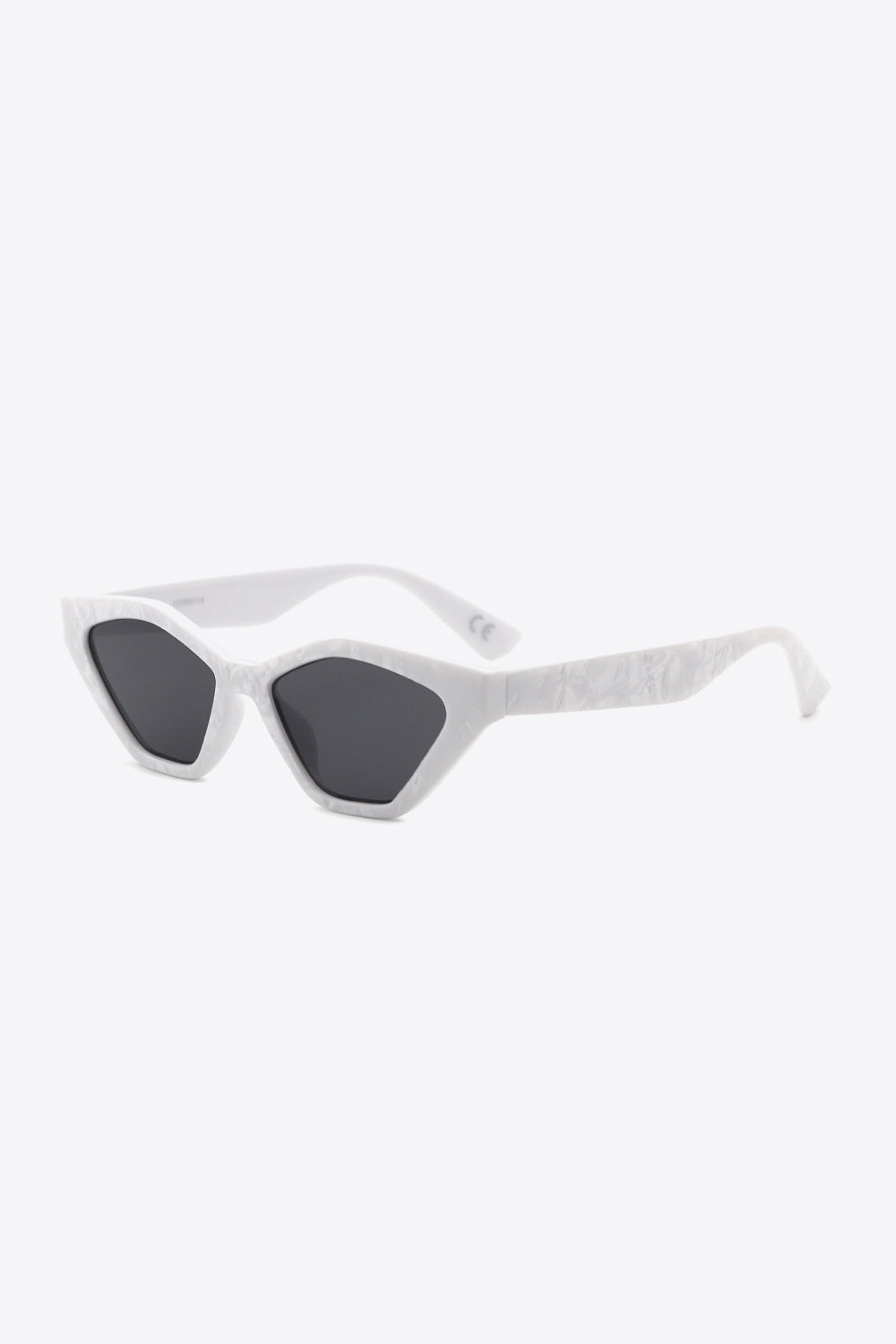 Cat Eye Polycarbonate Sunglasses - adritiX