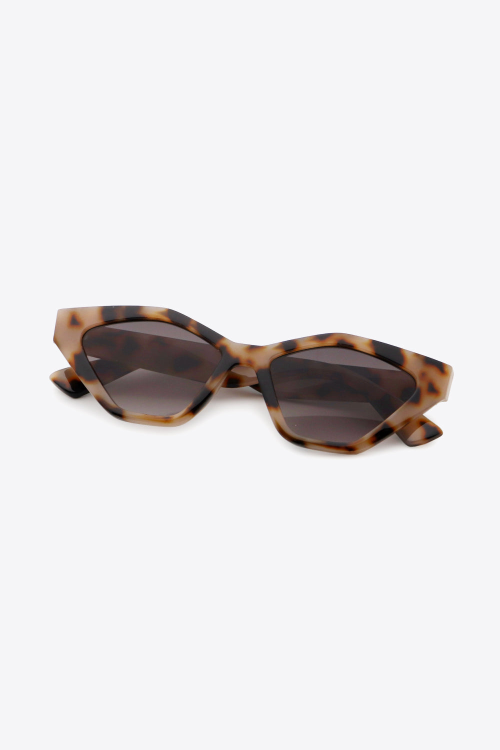 Cat Eye Polycarbonate Sunglasses - adritiX