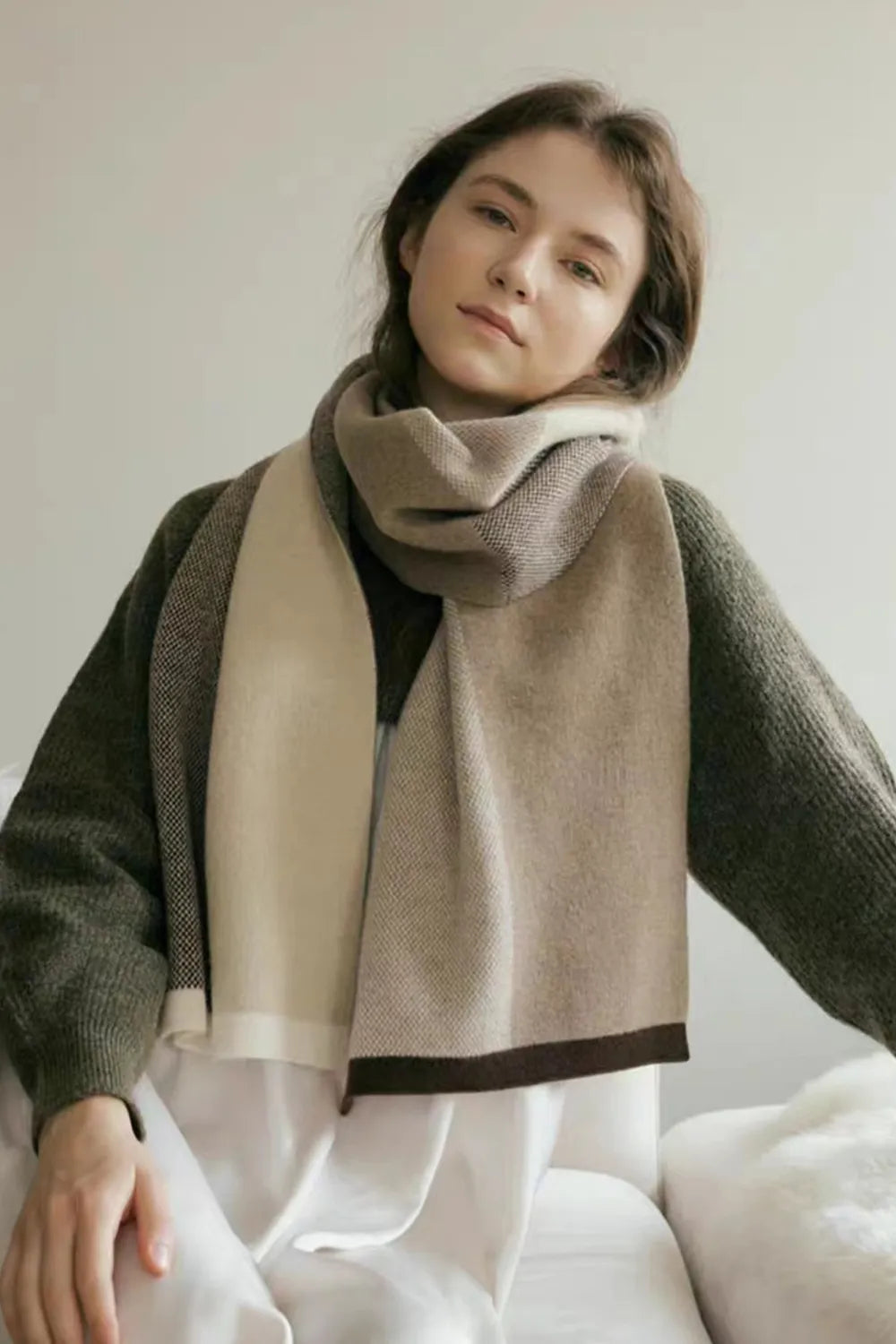 Thermal Contrast Acrylic Scarf - adritiX
