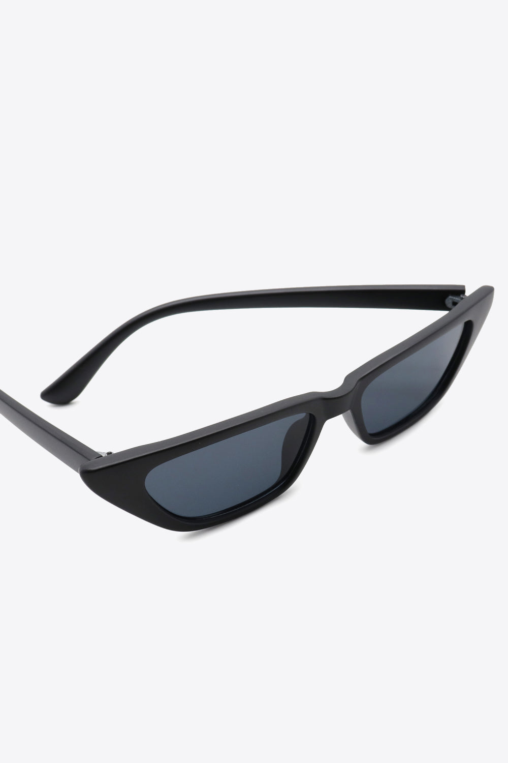 UV400 Polycarbonate Cat Eye Sunglasses - adritiX