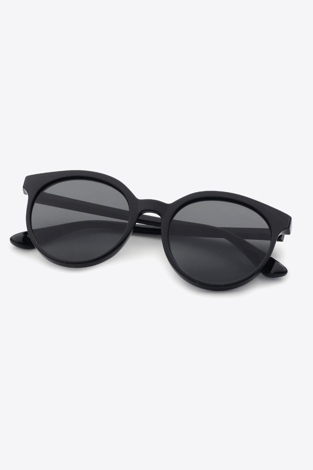 Round Full Rim Polycarbonate Frame Sunglasses - adritiX