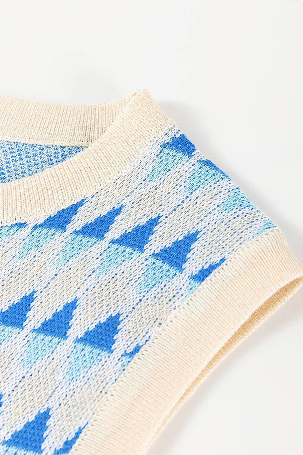Stripe Geometric Print Round Neck Slim Fit Sweater Vest - adritiX