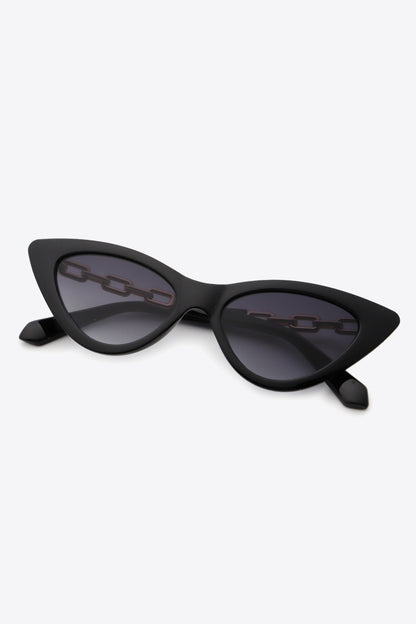Chain Detail Cat-Eye Sunglasses - adritiX