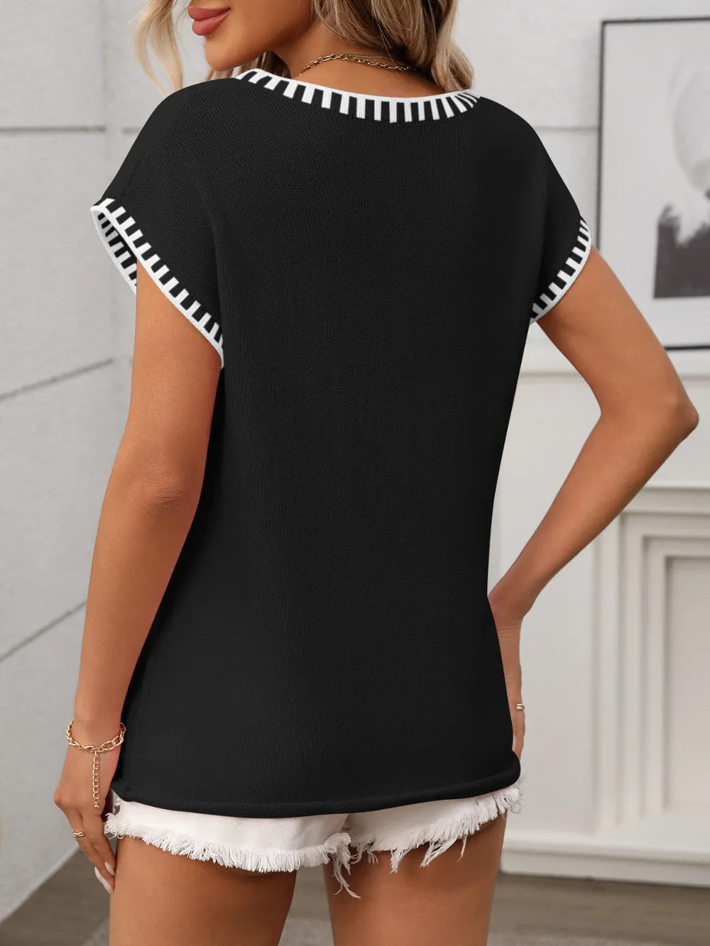 Contrast Trim V-Neck Short Sleeve Knit Top - adritiX