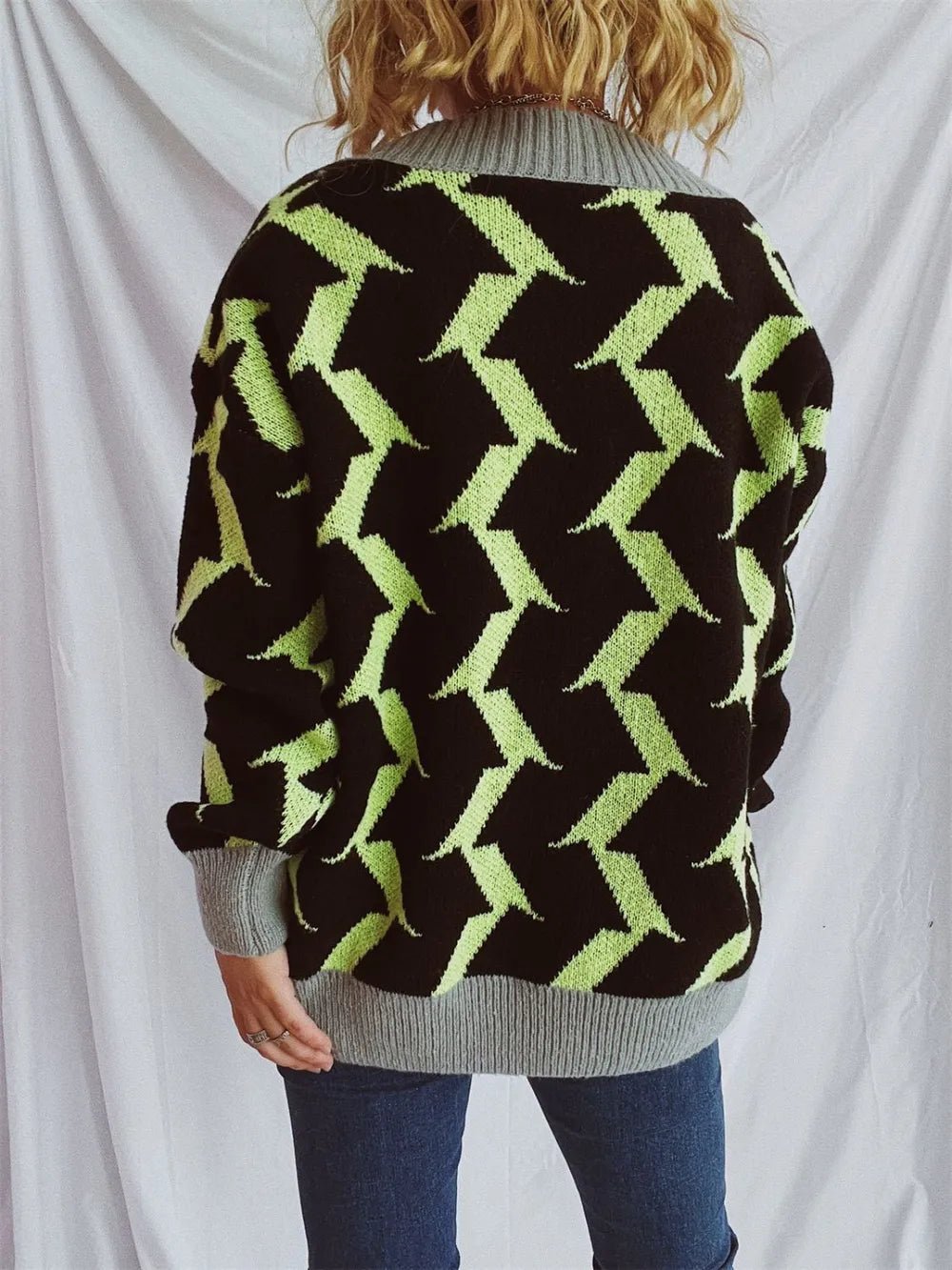 Contrast Trim Geometric V - Neck Long Sleeve Cardigan - adritiX