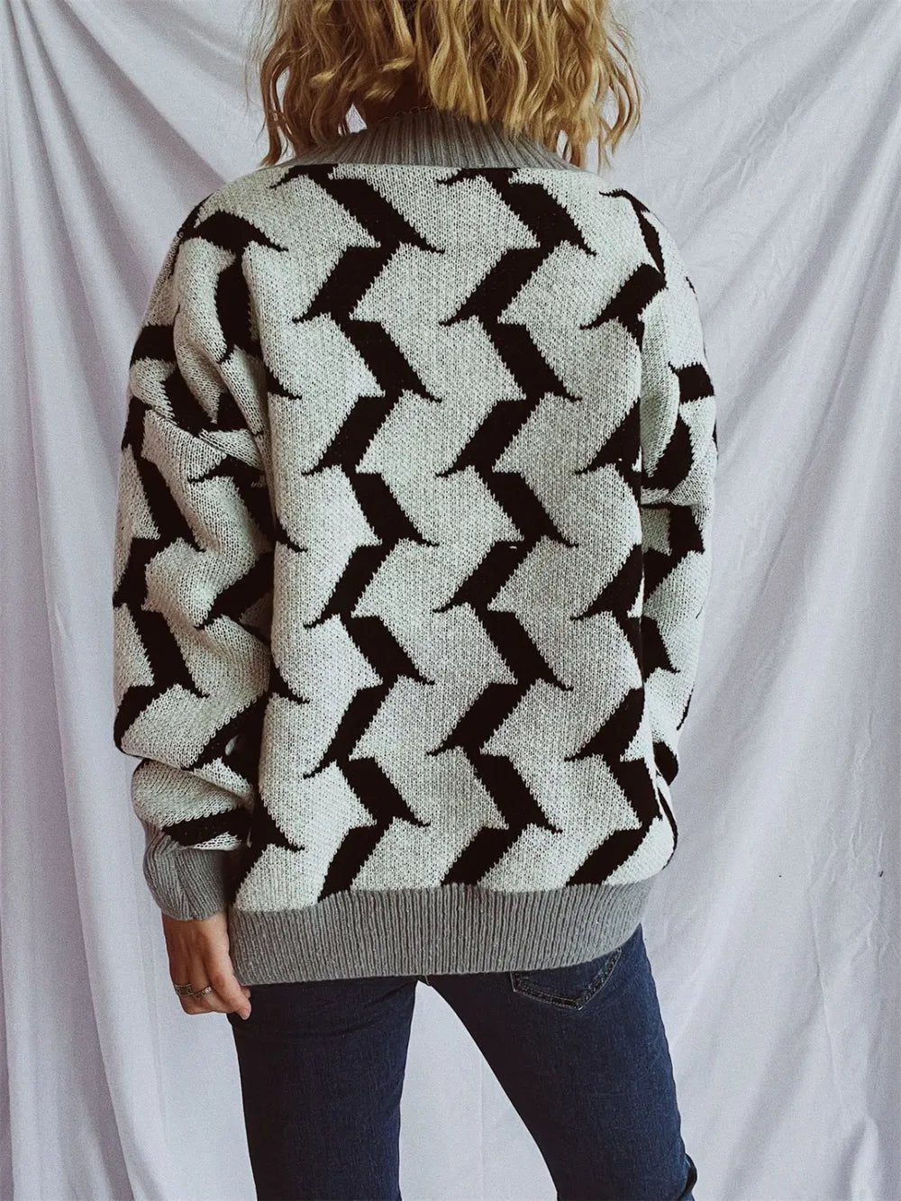 Contrast Trim Geometric V - Neck Long Sleeve Cardigan - adritiX