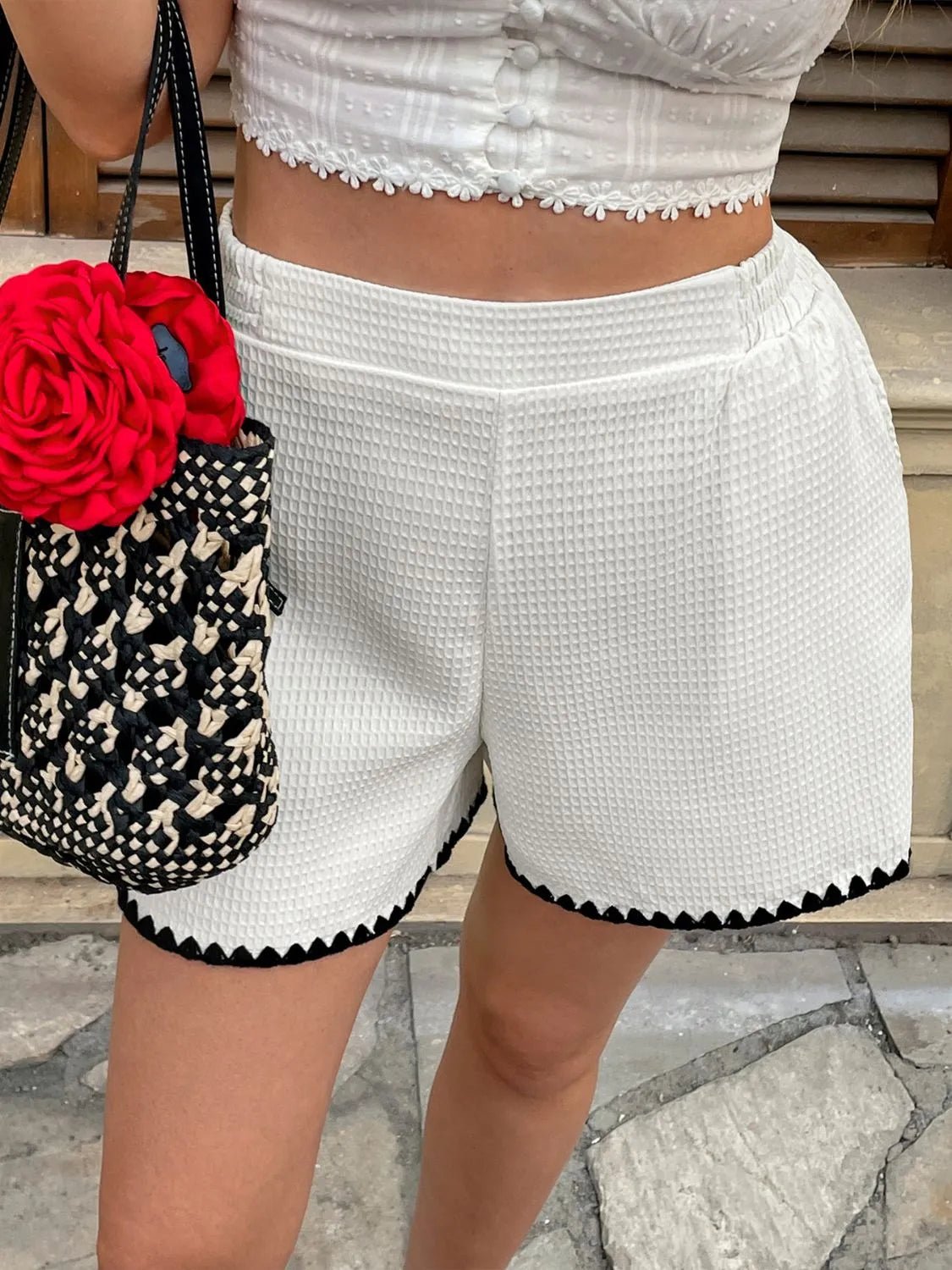 Contrast Trim Shorts with Pockets - adritiX