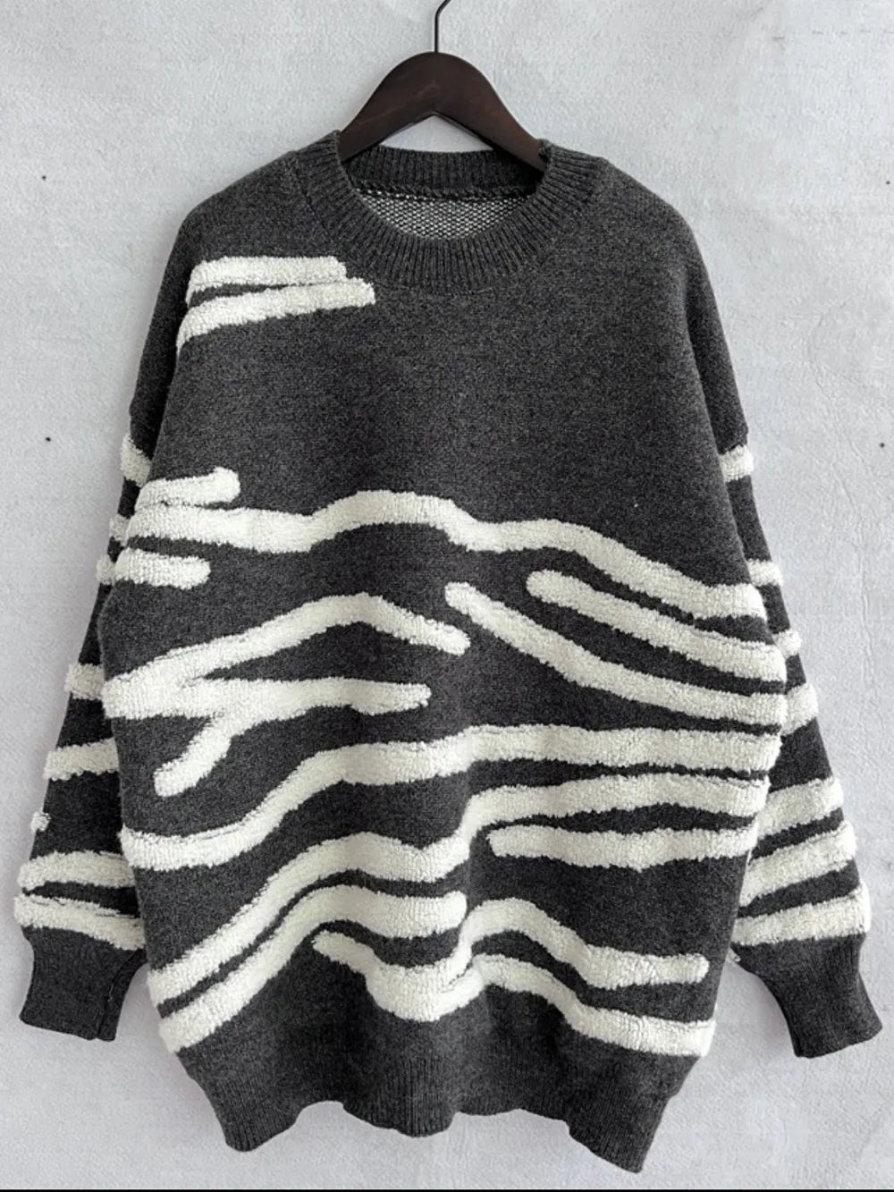 Elegant Contrast Round Neck Long Sleeve Sweater - adritiX