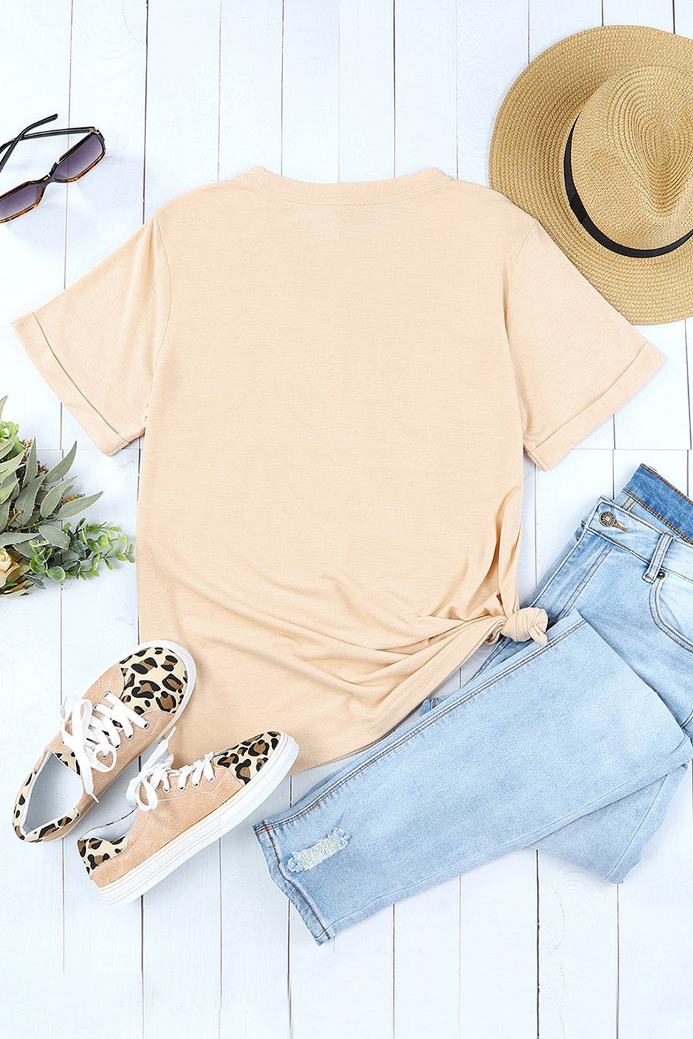 Elegant Corn Letter Graphic Cuffed Tee - adritiX