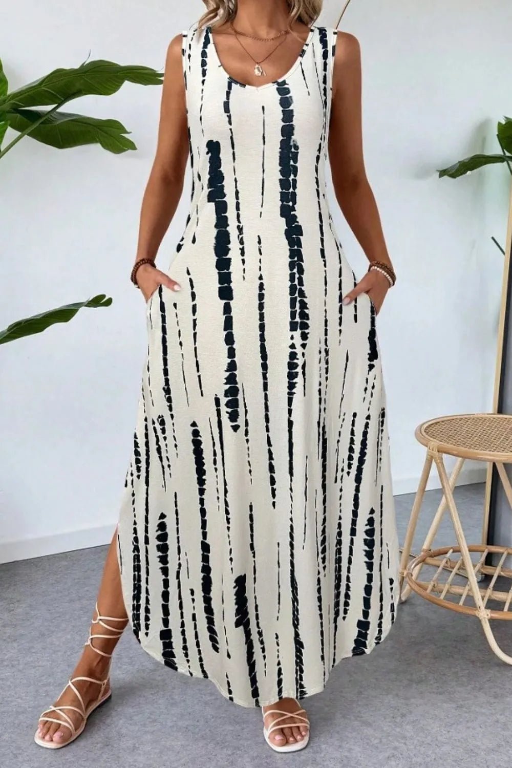 Elegant Scoop Neck Sleeveless Dress with Pockets - adritiX