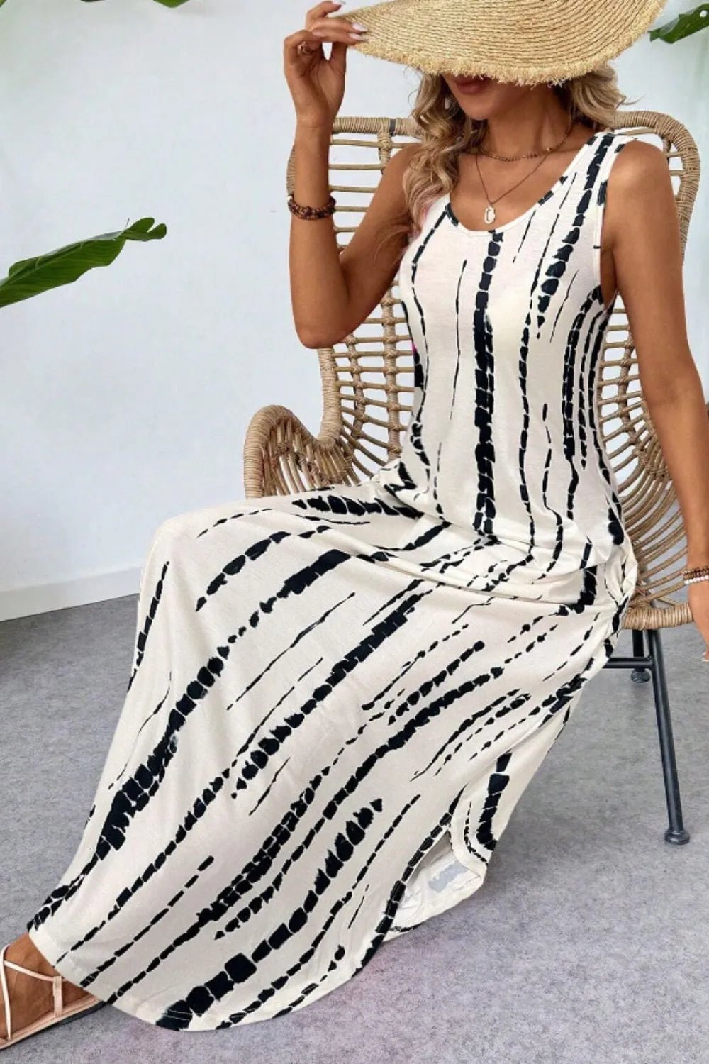 Elegant Scoop Neck Sleeveless Dress with Pockets - adritiX