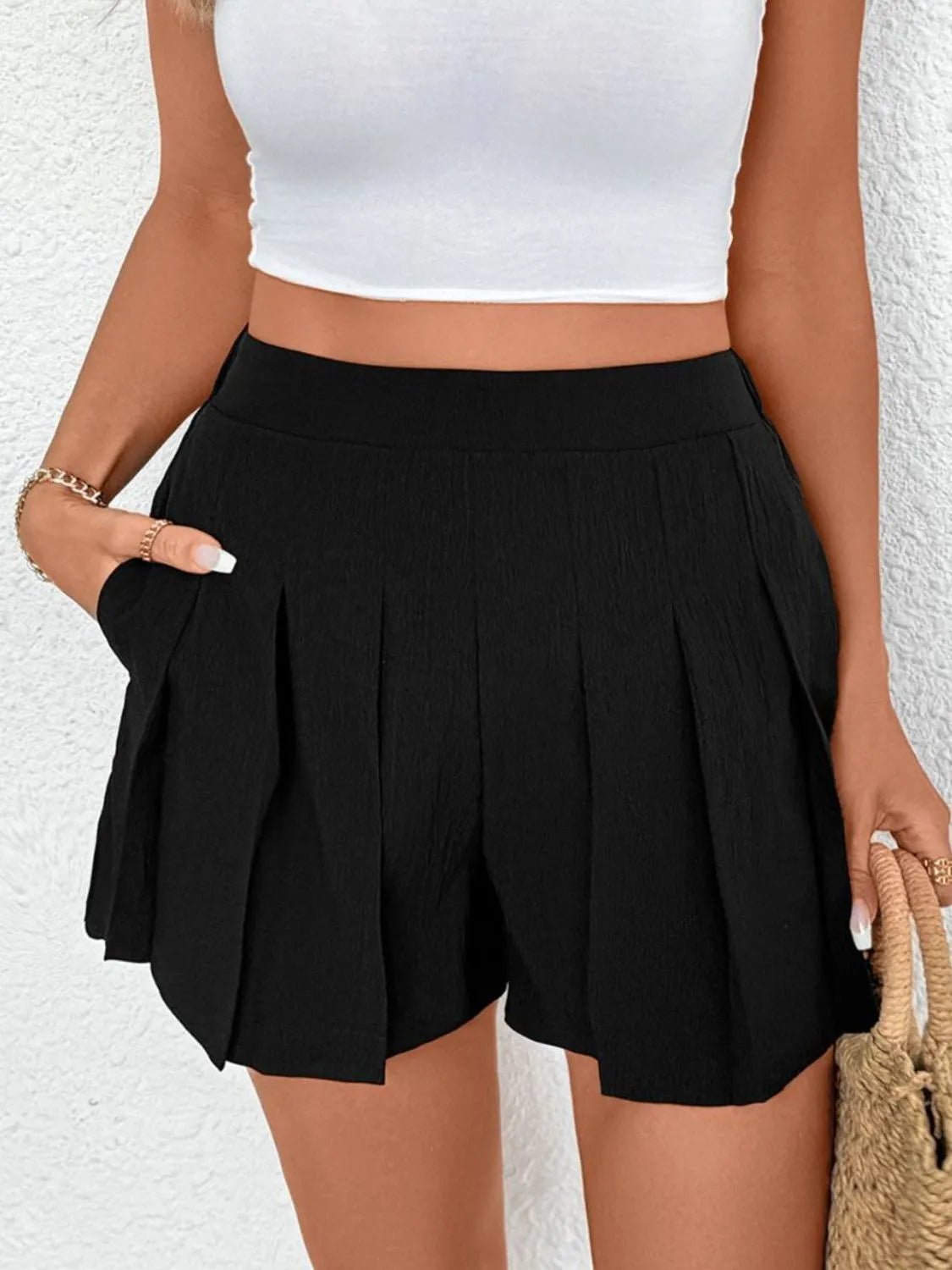 Pleated Shorts with Pockets - adritiX