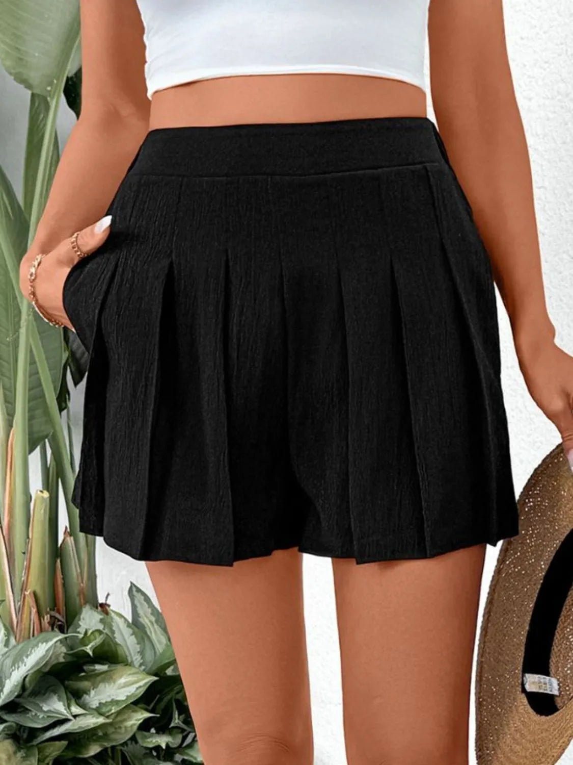 Pleated Shorts with Pockets - adritiX