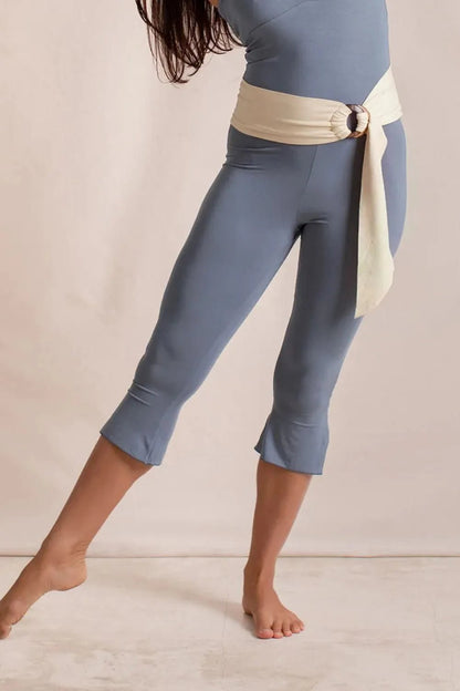 Side Slit Capris Leggings - adritiX